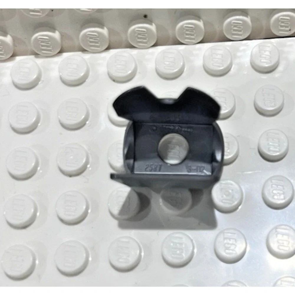 Lego Vintage Gold Lion Head Gray Armor Accessory
